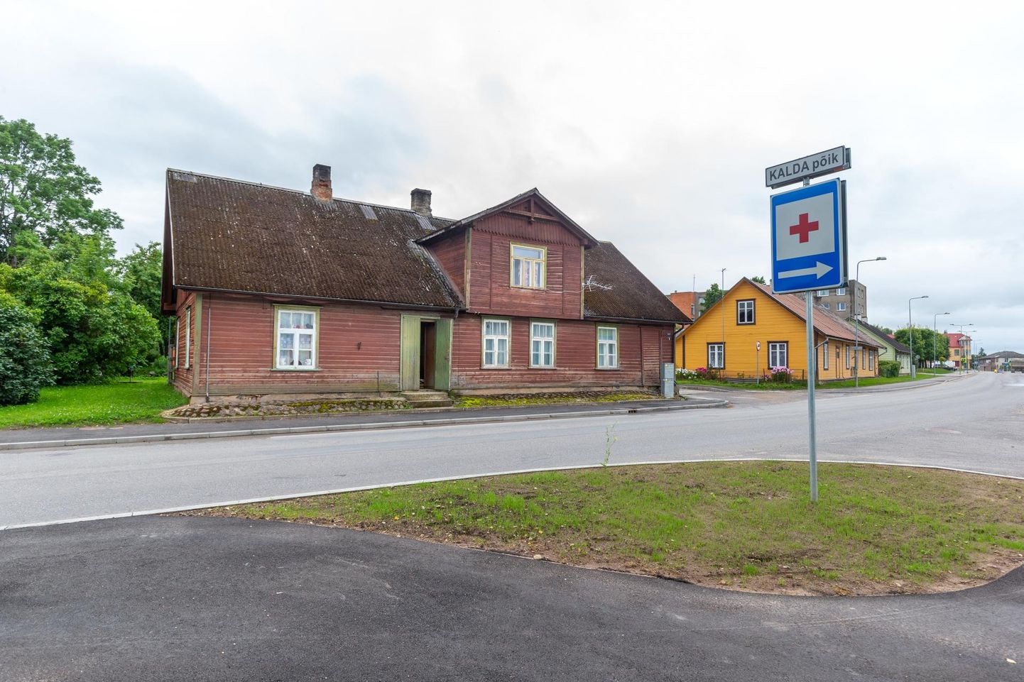 Karksi-Nuia sotsiaalmaja on kavas ehitada Tartu tänav 8 krundil seisva puumaja asemele.