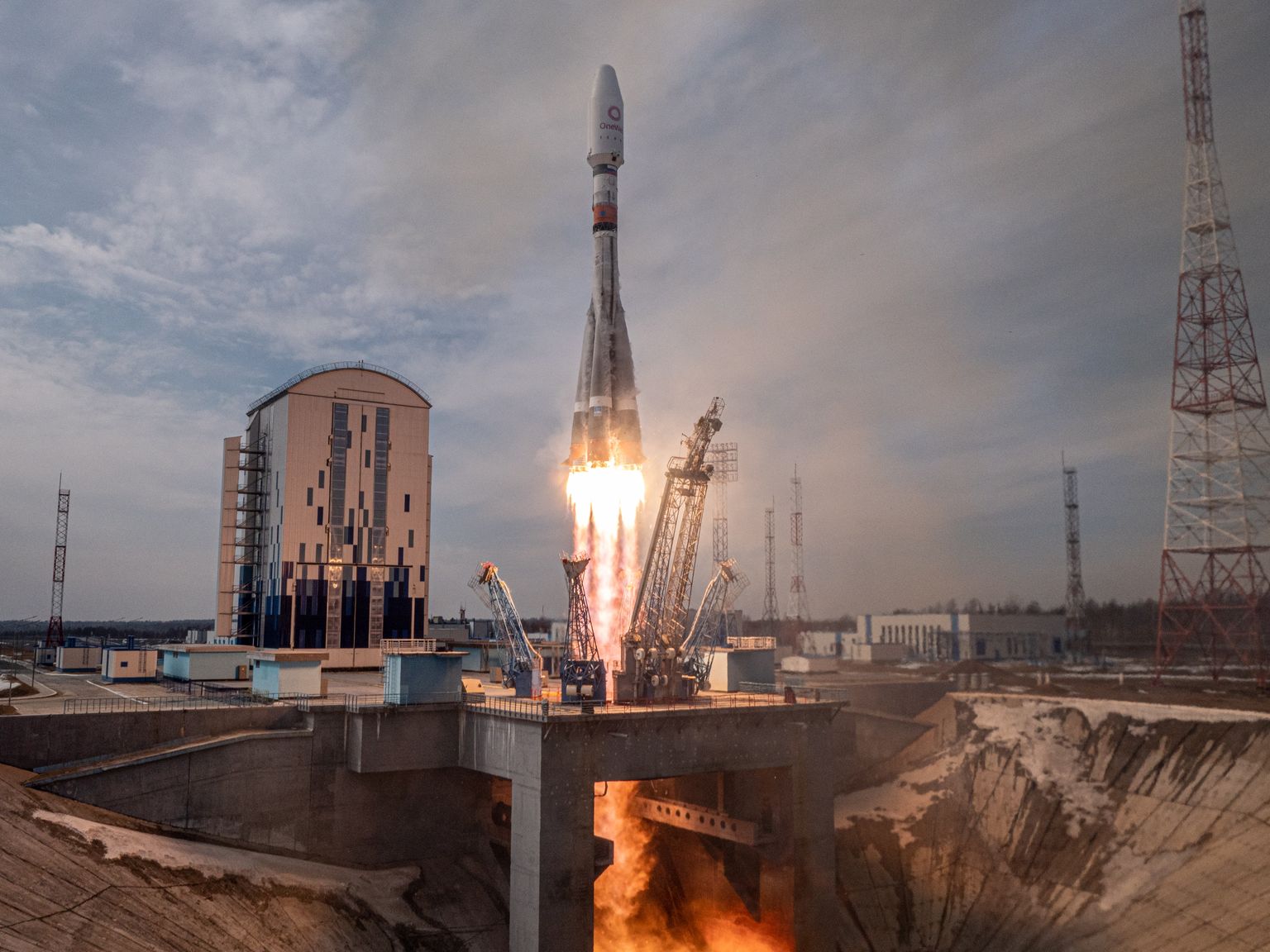 Vene kanderakett Sojuz-2.1b startimas Vostotšnõi kosmodroomilt.