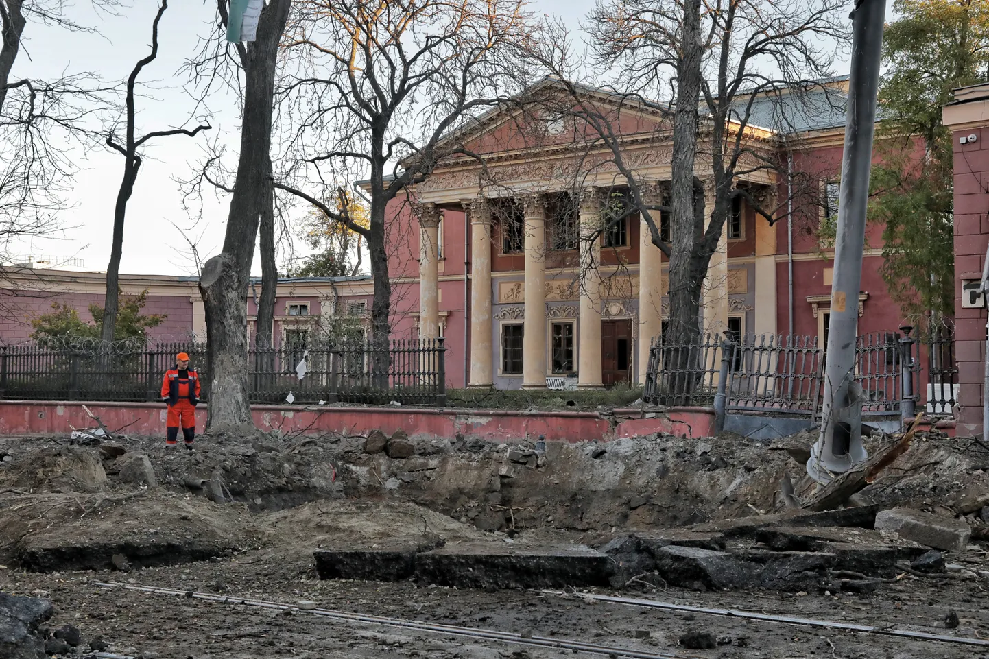 Mürsukraater Odessa kunstimuuseumi lähedal.