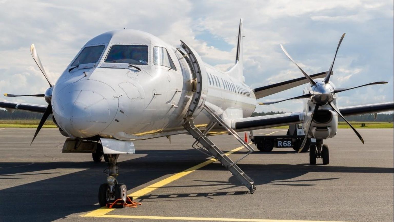 Pärnu ja Helsingi vahel hakkab lendama 50kohaline Saab 2000,