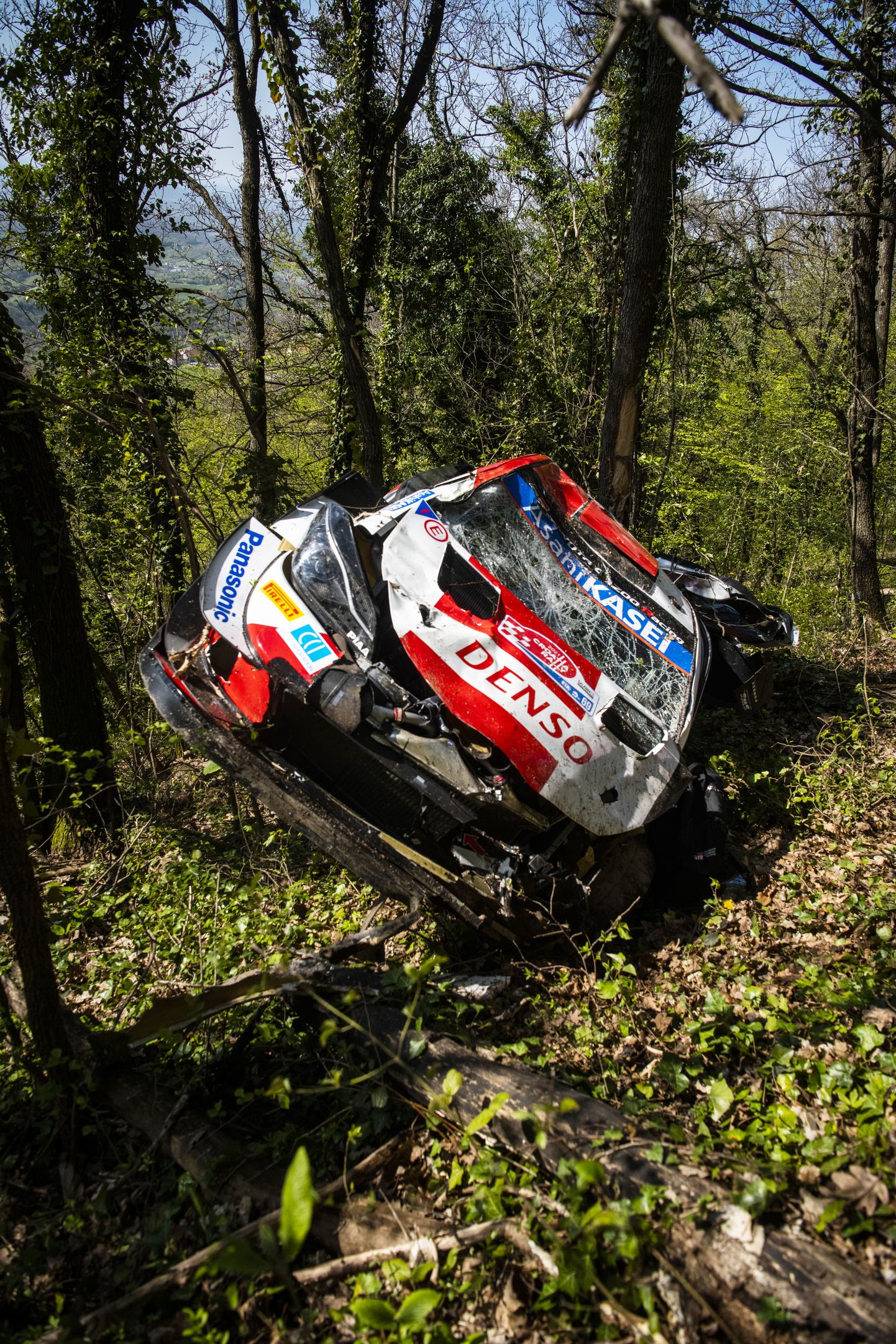 Kalle Rovanperä katkine auto pärast Horvaatia rallil tehtud karmi avariid.