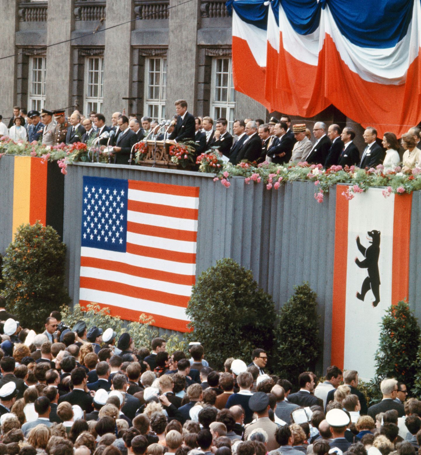 John Kennedy Lääne-Berliinis 26. juunil 1963 kõnet pidamas