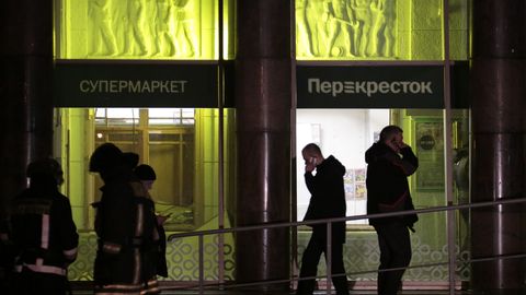 Видео: устроившего взрыв в супермаркете Петербурга засняли камеры