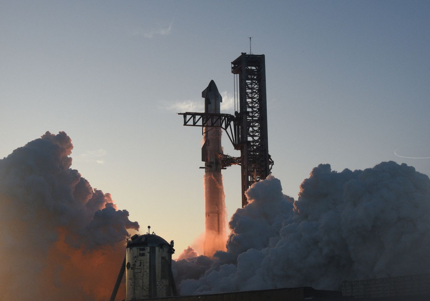 SpaceX jätkab oma hiiglasliku Starshipi mega-raketi testimist 2024. aastal.