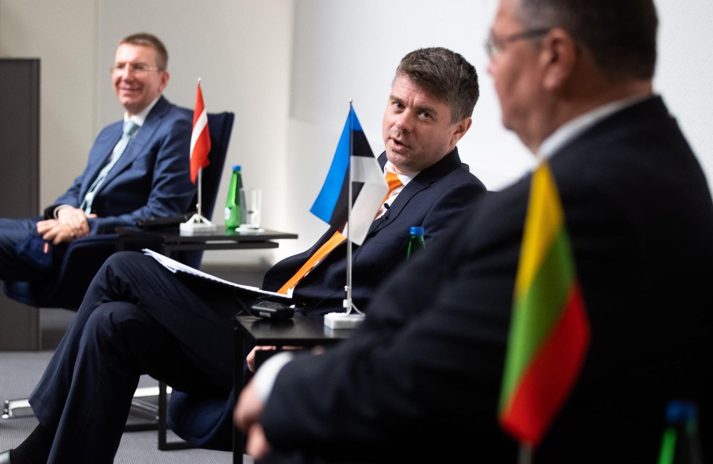 Balti riikide välisministrid Balti Nõukogu kohtumise järgsel pressikonverentsil välisministeeriumis. 