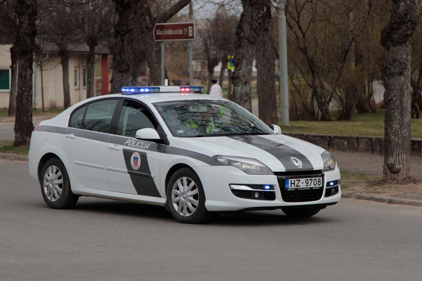 Läti politsei suhtub karantiinireeglite eiramisse karmilt.