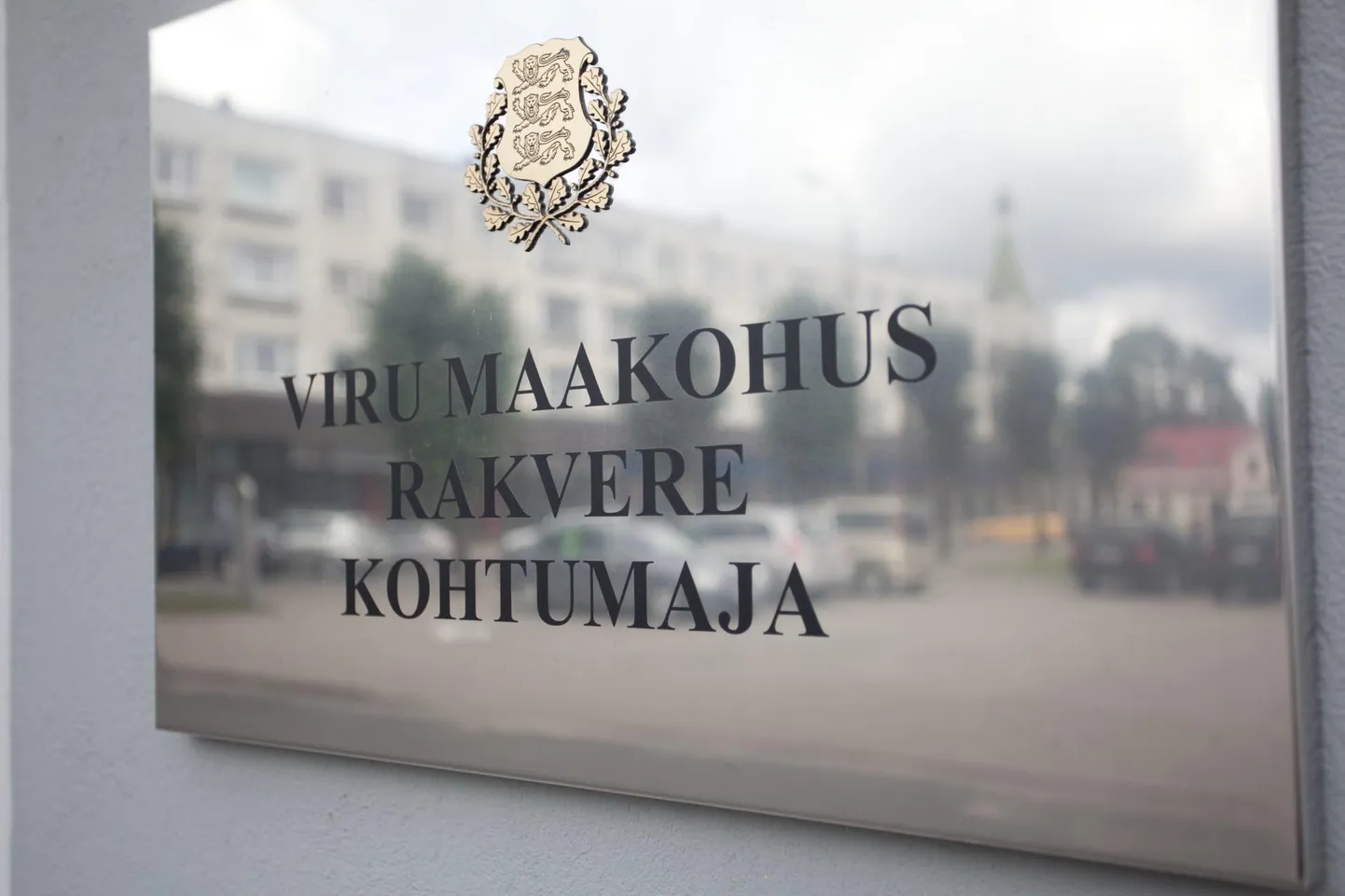 Rakvere kohtumajas pidi seadusesilma ette astuma Vinni valla endine jurist Kersti Vilbo.