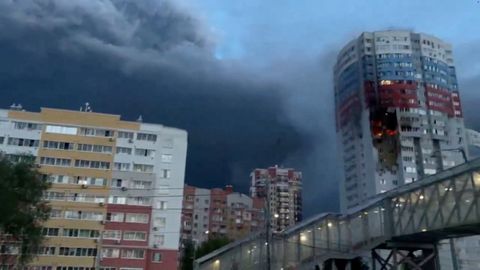 Pēc Ukrainas dronu trieciena Rjazaņā nolijis “naftas lietus”