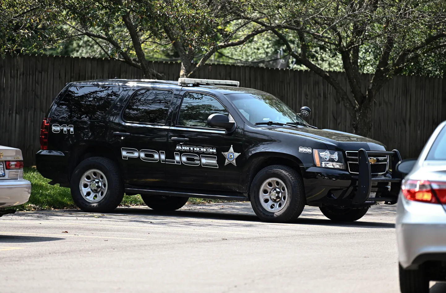 Illinoisi politseiauto mõrvas süüdistatava 17-aastase Kyle Rittenhouse'i maja juures Antiochis