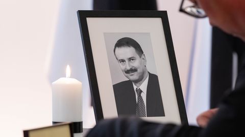 Siim Kallase auks heisatakse laupäeval leinalipud