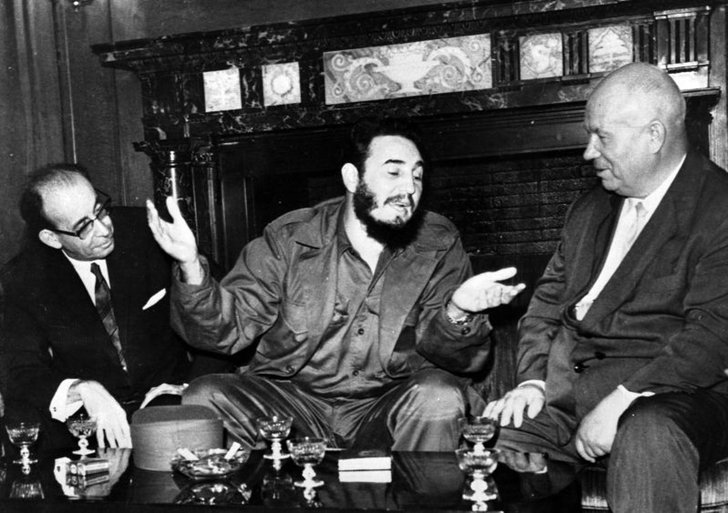 Fidel Castro kohtus Nikita Hruštšoviga.