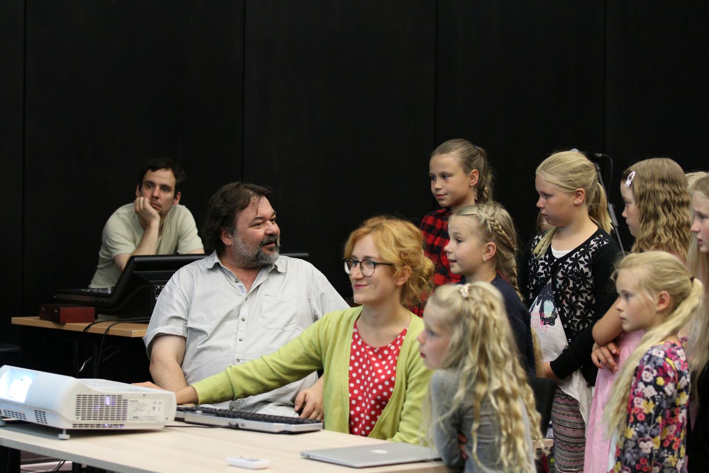 13. märtsil on kõik noored teatrihuvilised oodatud Viljandisse  teatripäevale.