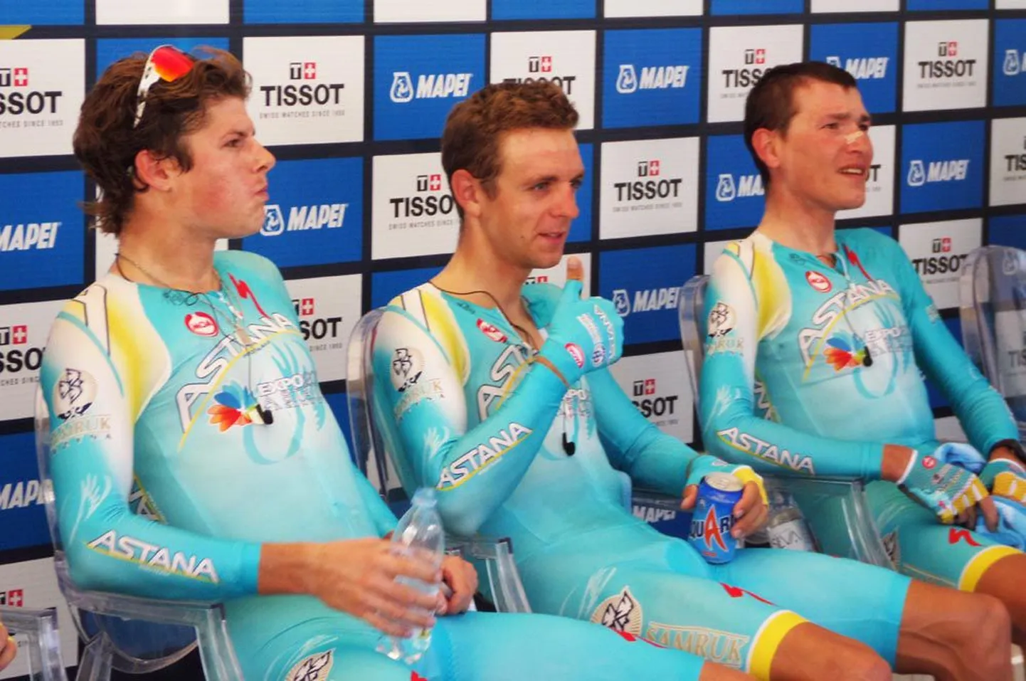 Tanel Kangert (keskel)