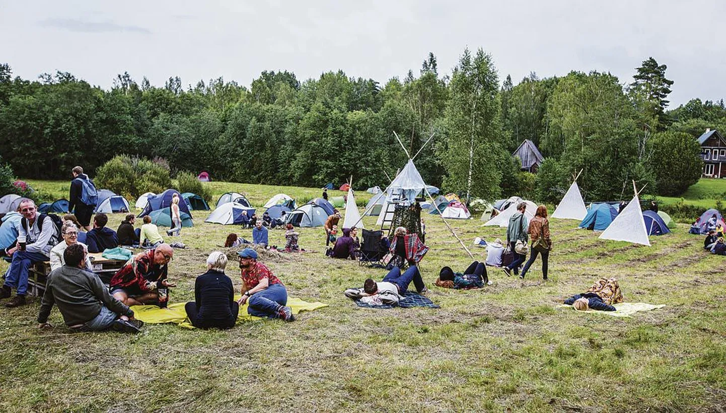 Kukemuru festival pakub peale muusika head toitu ja seltskonda, sauna ja kanuumatka.