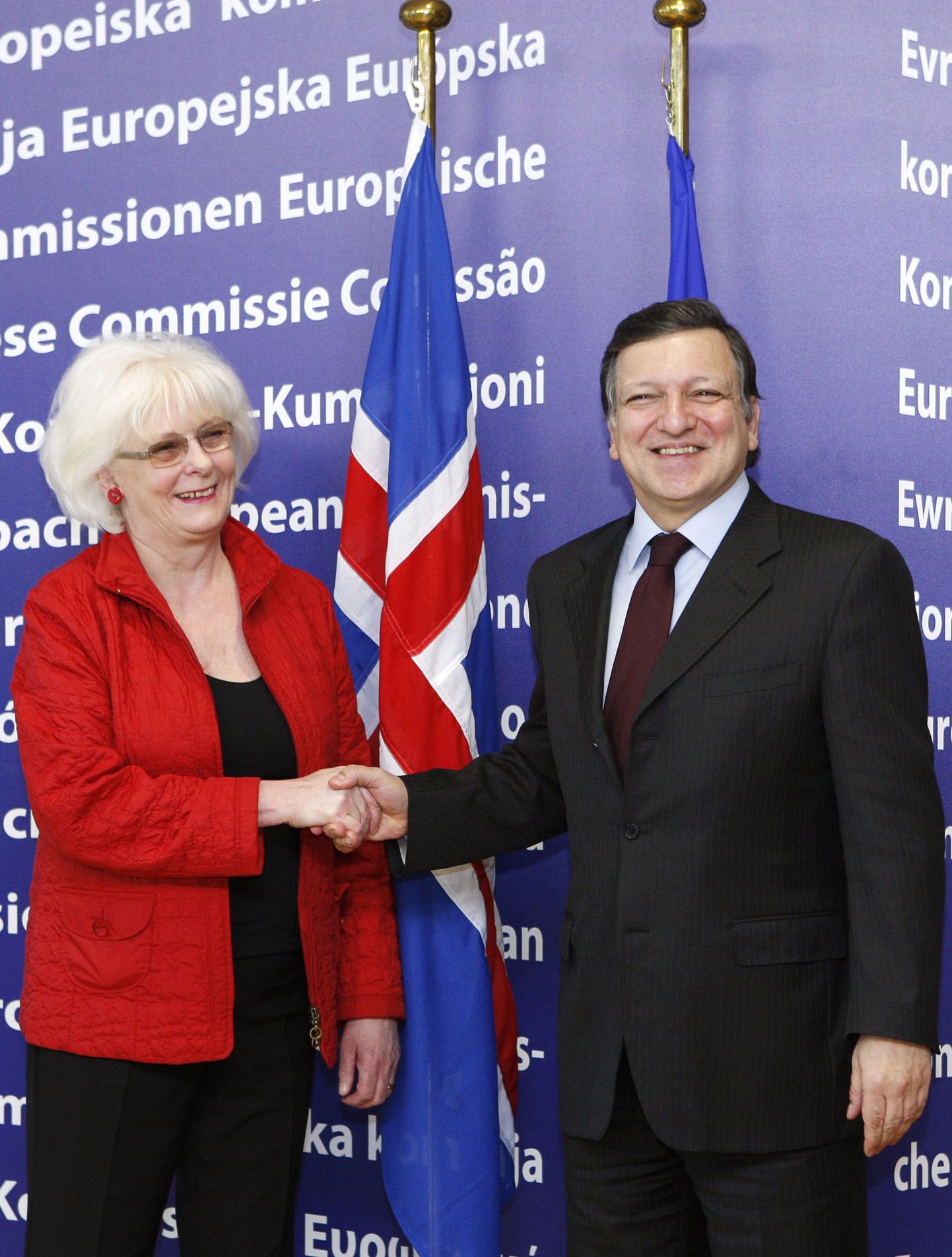 Islandi peaminister Johanna Sigurdardottir koos Euroopa Komisjoni presidendi Jose Manuel Barrosoga 4. veebruaril Brüsselis.