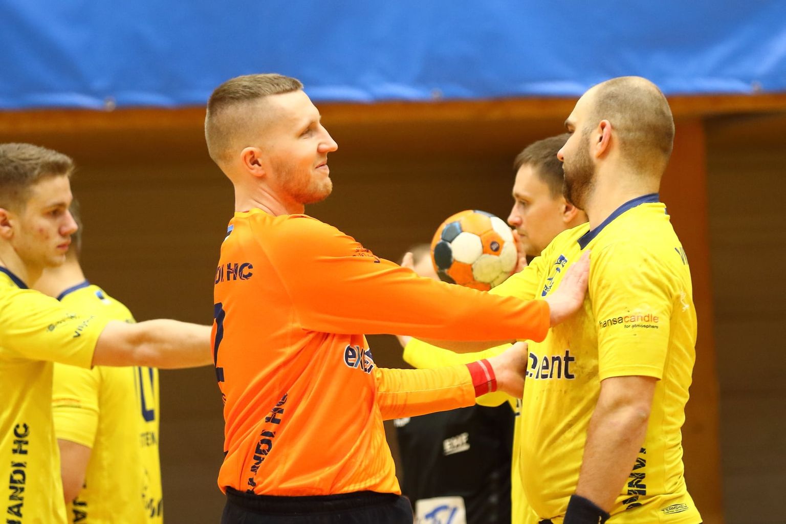 Kogemus on eurosarjas oluline ning seda toovad Viljandi HC meeskonda nii Rasmus Ots (vasakul) kui ka Kristjan Koovit.