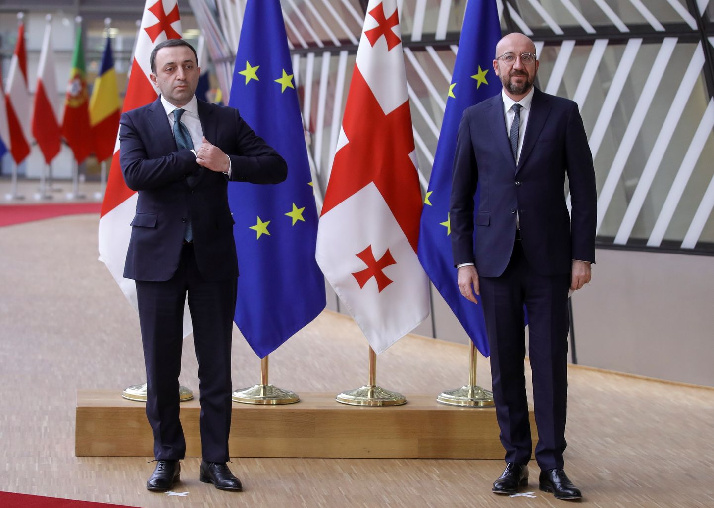 Euroopa Ülemkogu eesistuja Charles Michel koos Gruusia peaminister Irakli Garibašviliga.