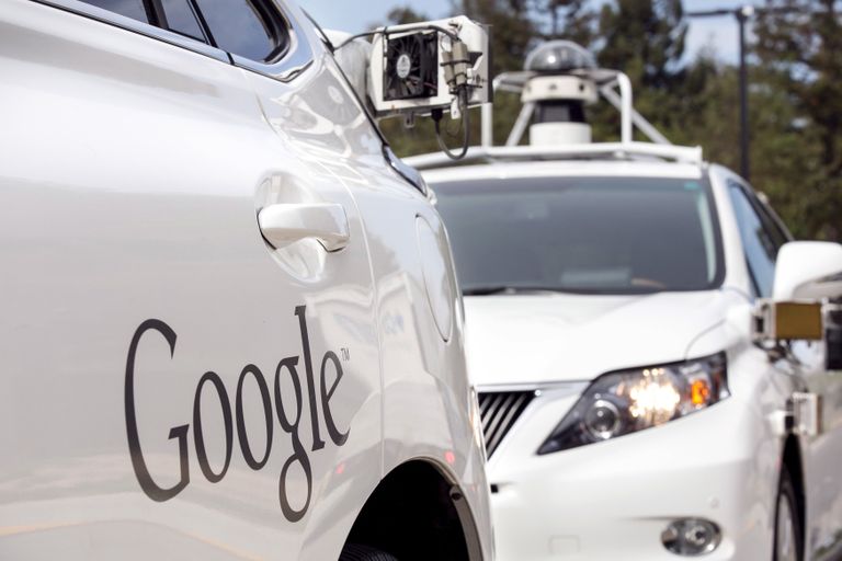 Eile näidati ajakirjanikele ka Google'i navigeerimissüsteemidega varustatud Lexuse maastureid.