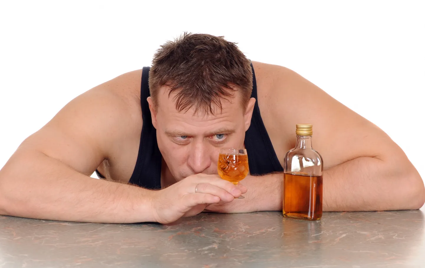 Alkoholile ei tohiks alkoholi peale juua.