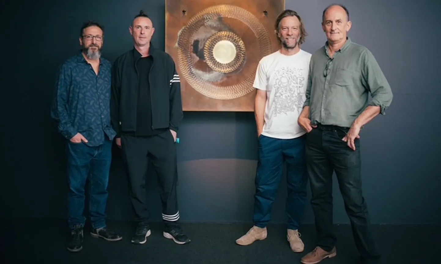 Niinimetatud "Neljapealine koletis", kes lõi taaselustamise näituse: kunstnikud Guy Ben-Ary, Matt Gingold, Nathan Thompson ja neuroteadlane Stuart Hodgetts (paremal).