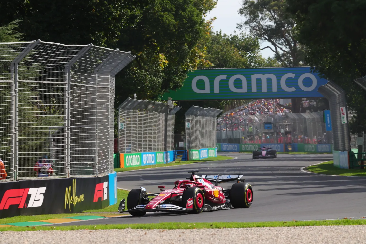 Charles Leclerc oli reede hommikul kõige kiirem.