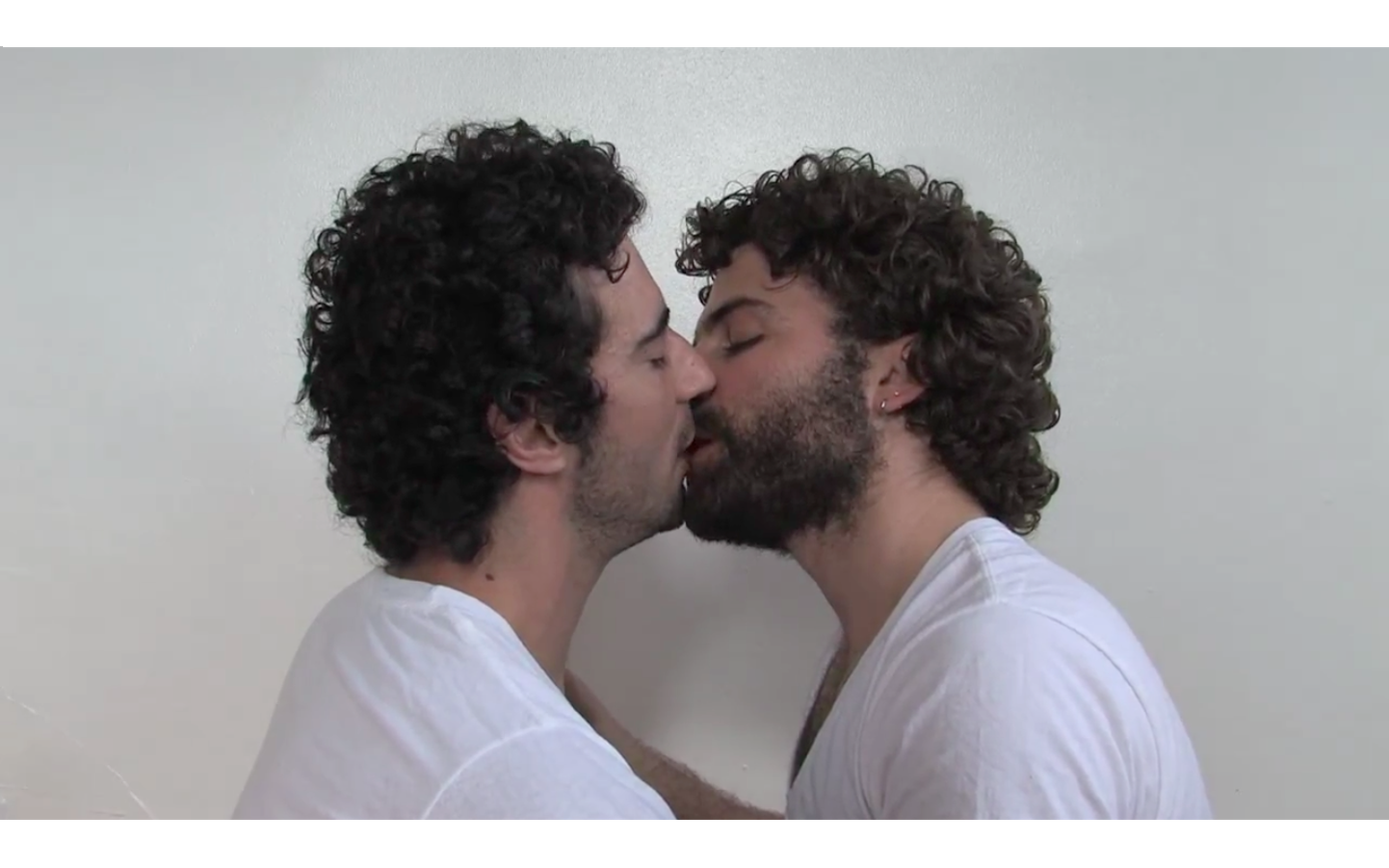 Idan Bittoni video «First Kiss».