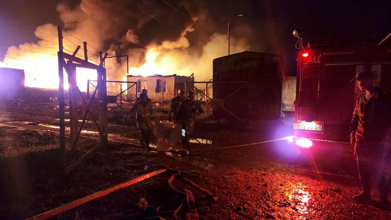 Пожар на нефтебазе в Карабахе