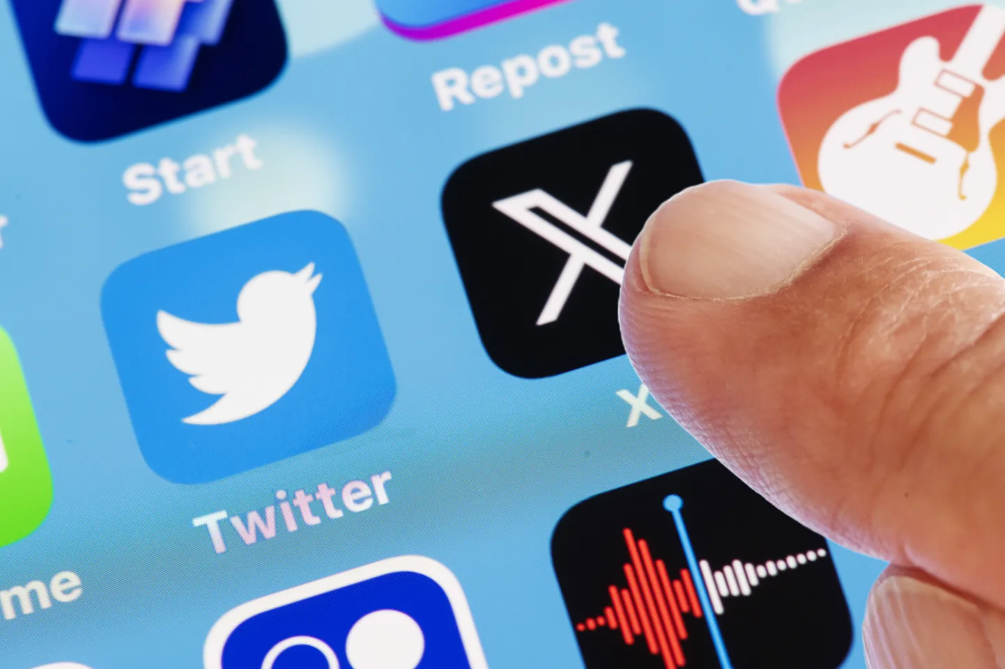 Endine Twitter kannab nüüd nime X.