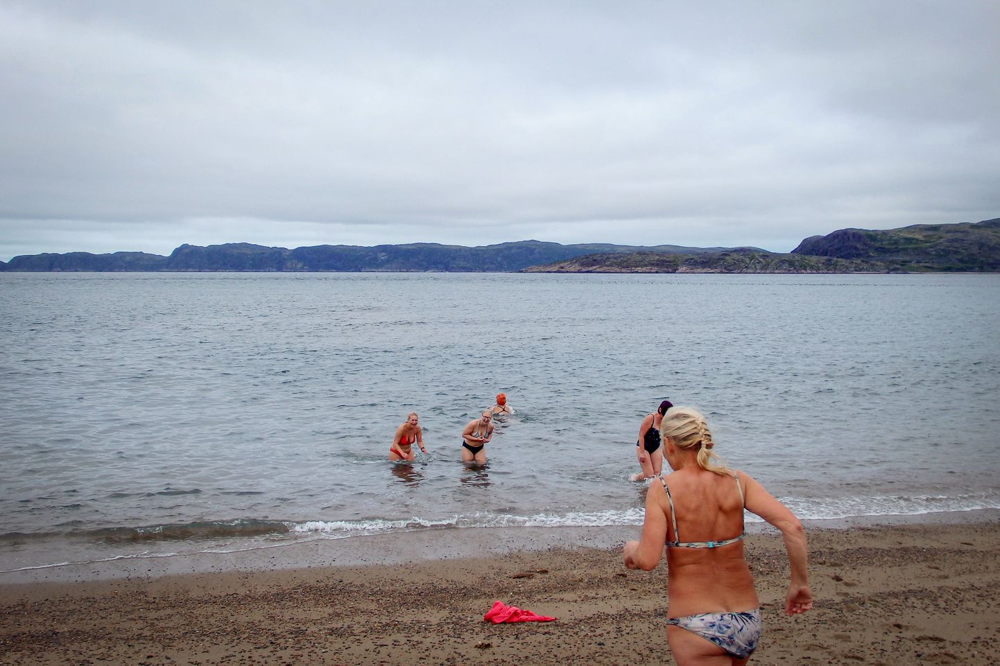 SUPLUS: Suvine ujumine Põhja-Jäämeres on võrdne meie talvisema aja ujumisega.