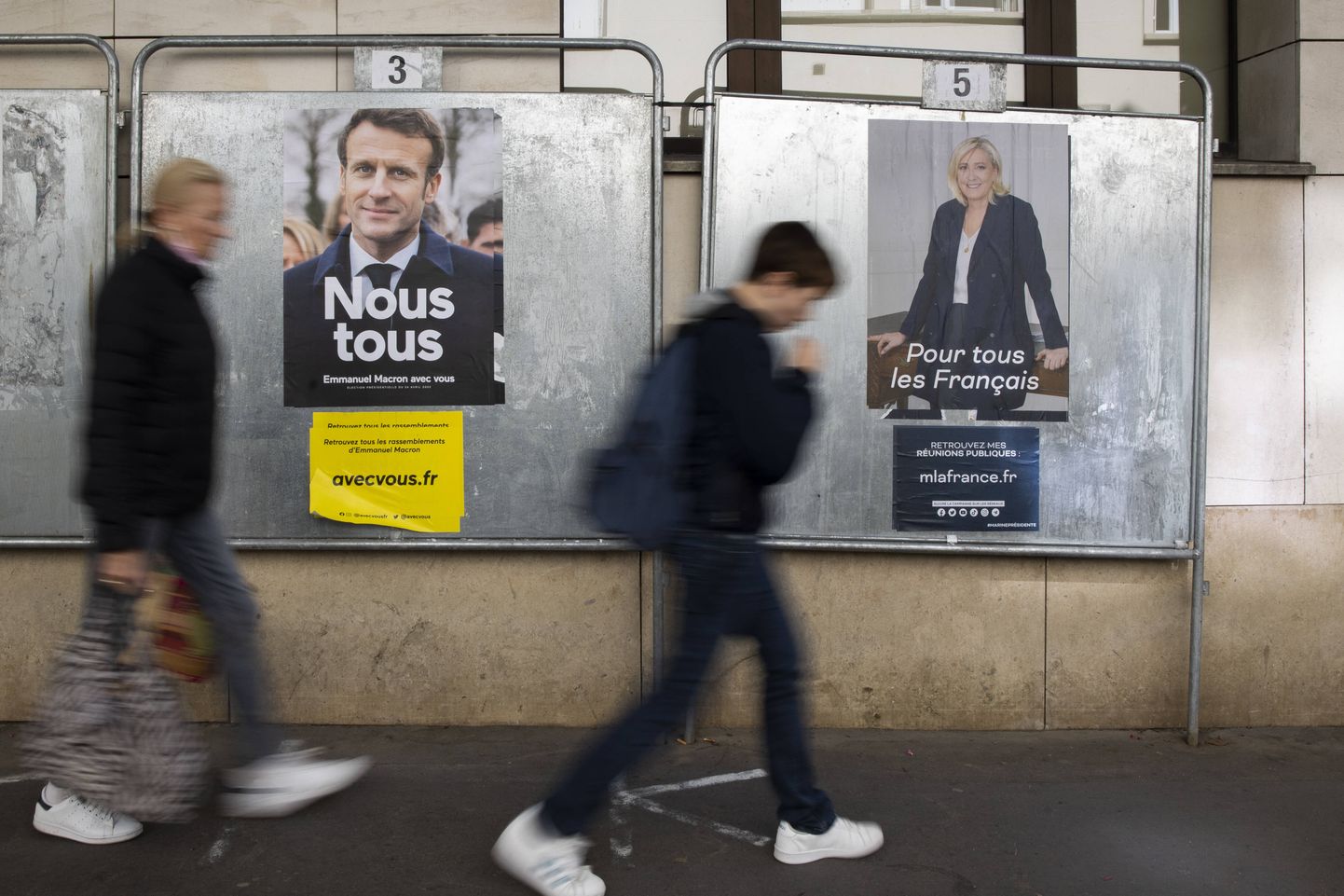 Prantsuse presidendikampaania plakatid.