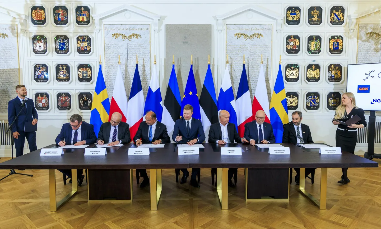 Rail Balticu projekteerimise ja ehituse epingu sõlmimise järel algab ligikaudu aasta kestev arendusetapp,. pärast seda on kavandatud aktiivse ehitustegevusega alustamine.