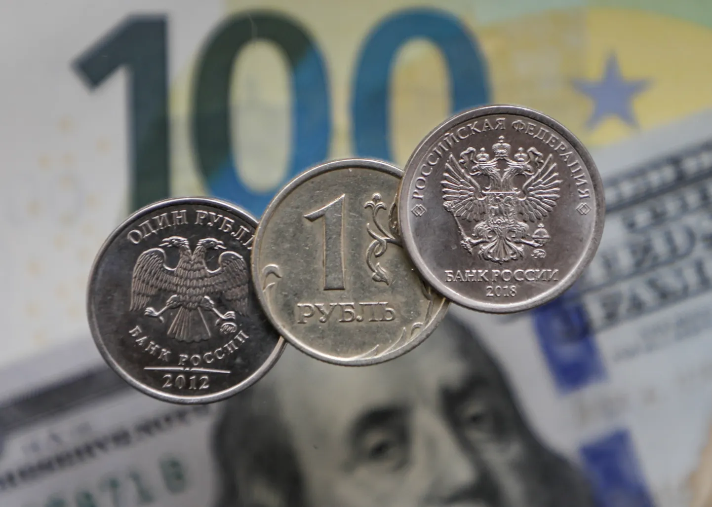 Rublad, eurod ja dollarid.