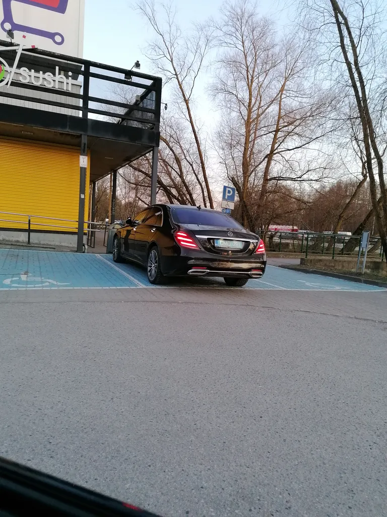 Venemaa saatkonna auto