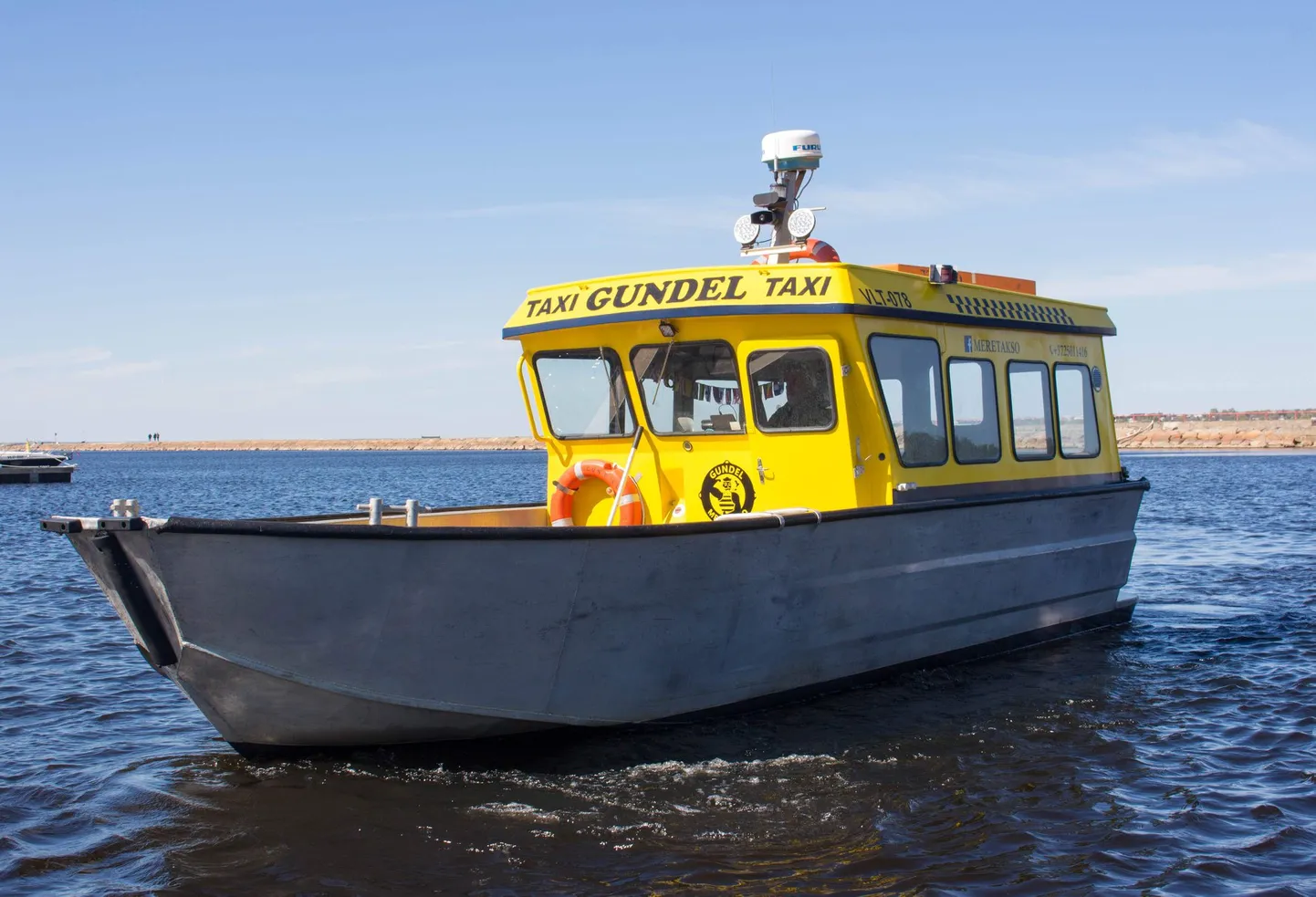 Морское такси Gundel.