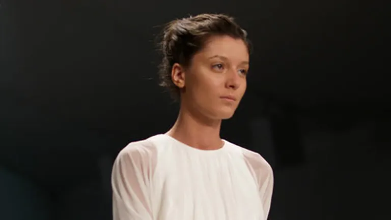 Irina Lăzăreanu