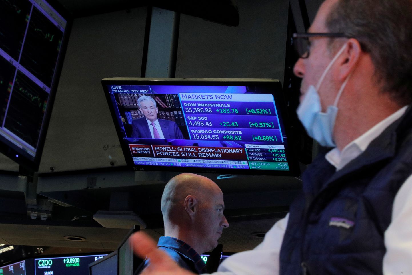 Kauplejad jälgivad New Yorgi börsil Jerome Powelli kõnet