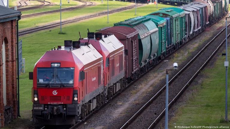 Ограничение распространяется на железнодорожные и автомобильные грузоперевозки в Калининград