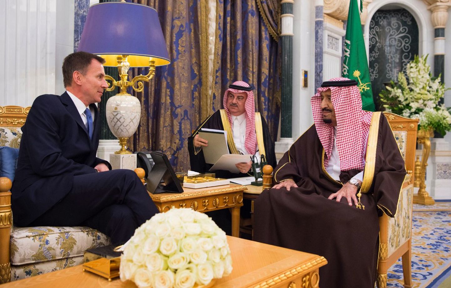 Briti välisminister Jeremy Hunt kohtumisel Saudi kuningas Salmaniga.