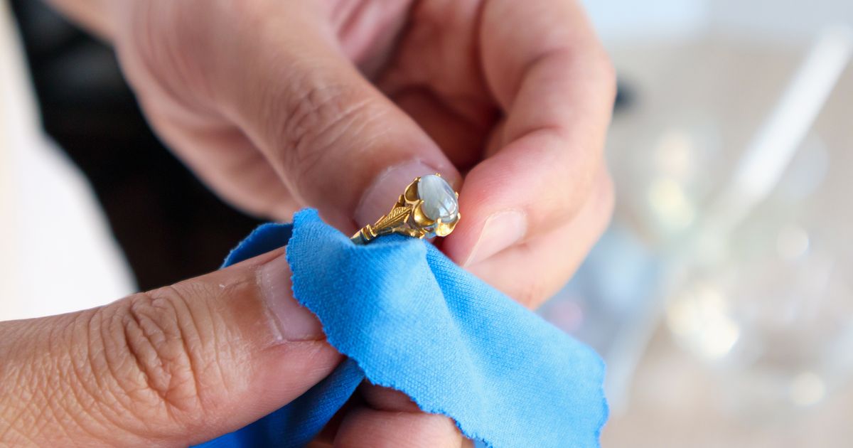 Как вернуть блеск золотым украшениям: два простых способа, о которых ...