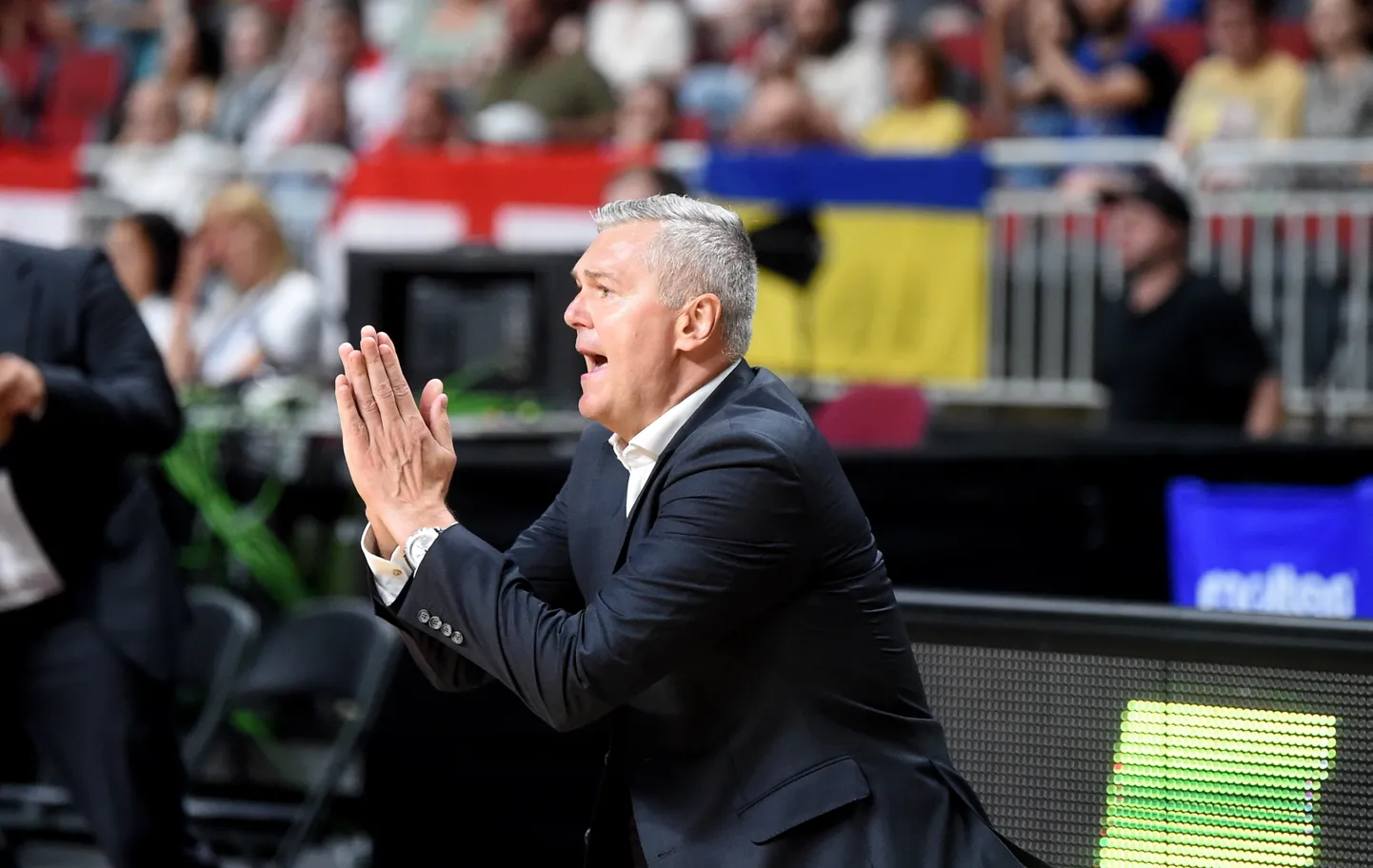 Ukrainas vīriešu basketbola izlases galvenais treneris Ainars Bagatskis FIBA Pasaules kausa kvalifikācijas turnīra trešā posma spēlē basketbolā vīriešiem starp Ukrainas un Gruzijas izlasēm "Arēna Rīga".