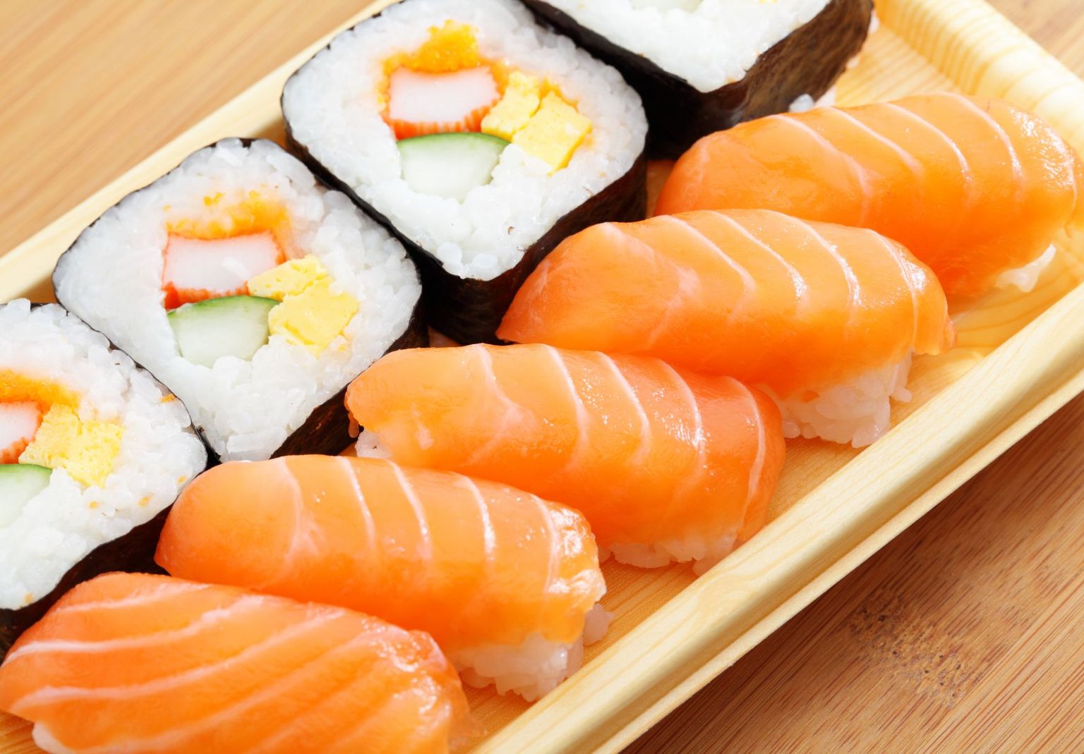 Sushi on Jaapani roog.
