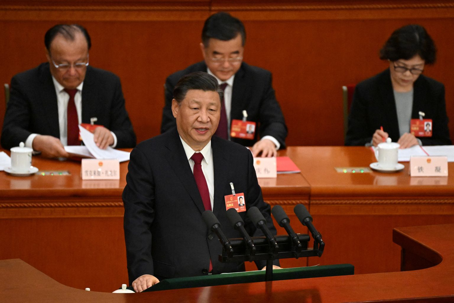 Hiina president Xi Jinping esinemas parlamendis.