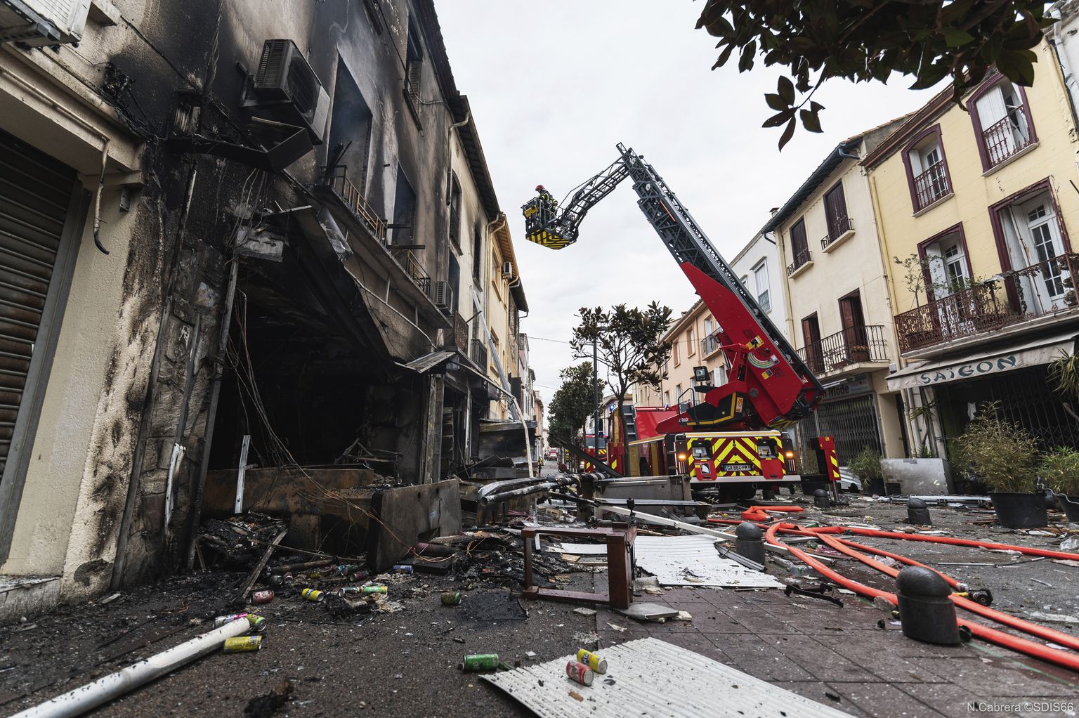 Prantsusmaa lõunaosas Saint-Laurent-de-la-Salanque'is leidis kolmekordses majas aset plahvatus. Hukkus seitse inimest, sealhulgas kaks last