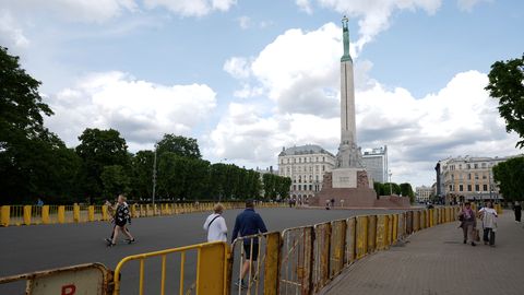 Eiropas basketbola čempionāta laikā Brīvības pieminekļa laukumā būs barjeras