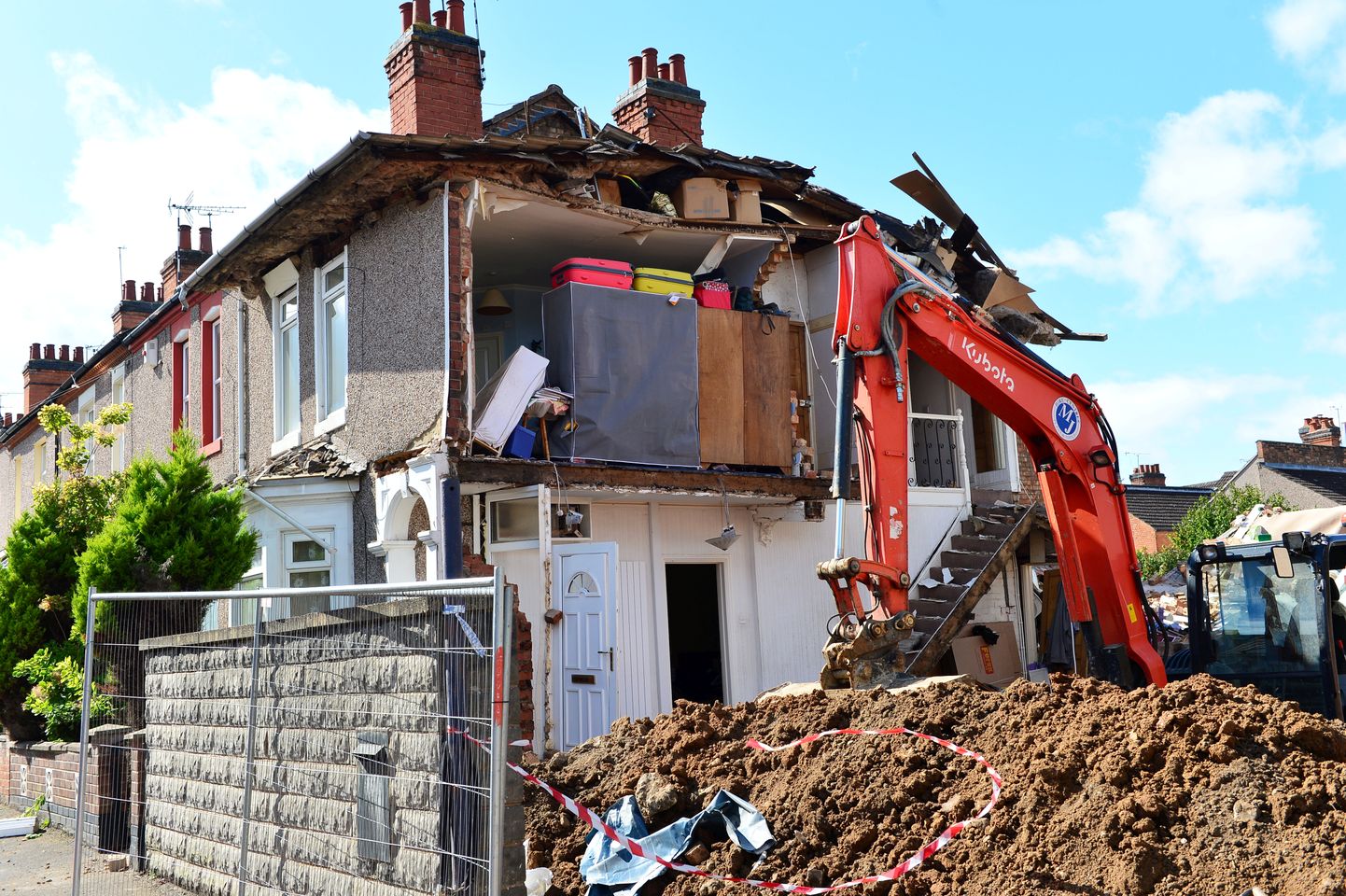Warwickshire´is Suurbritannias kokku varisenud maja.