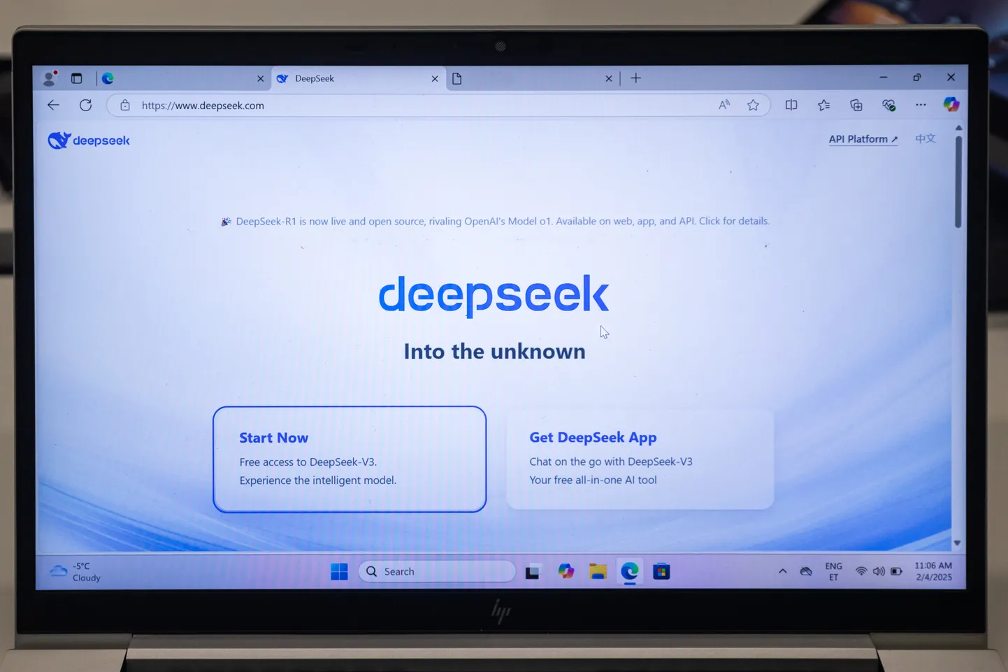 Deepseek on veebileht nagu ikka, kuid andmeid, mida sinna tipitakse, võib see saata avalikult, ilma krüpteerimata, avastasid eelmisel nädalal turvaeksperdid. Keegi võib need vahelt võtta.