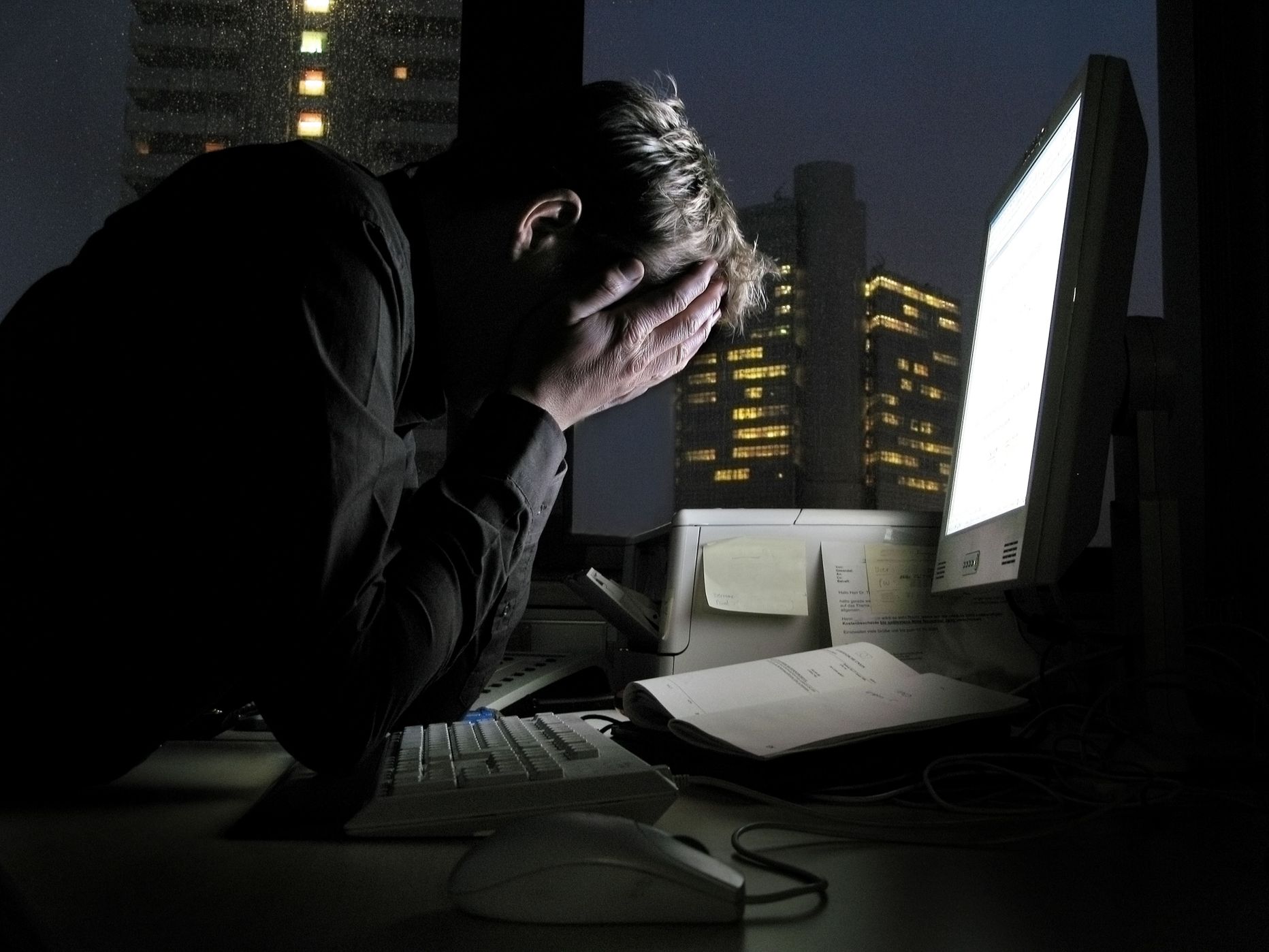 Pidev öösiti töötamine kahjustab tõsiselt tervist, sest põhjustab muutusi hormonaalsüsteemis ja ainevahetuses.