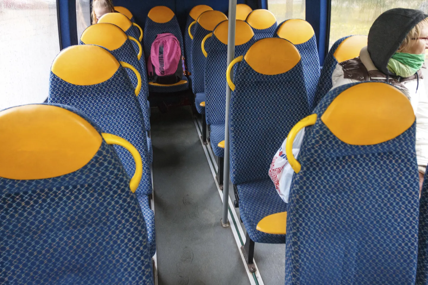 Kõigil maakonnaliinidel sõitvatel bussidel praegu turvavöid ei ole. Juulist, kui tulevad uued bussid, on need kohustuslikud.