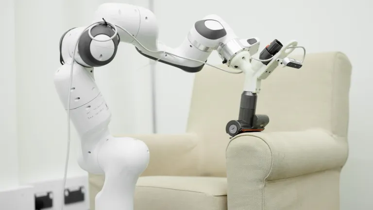 Kui robottolmuimejad askeldavad põrandal, siis robotkäed võivad varsti ka tugitooli puhtaks küürida.