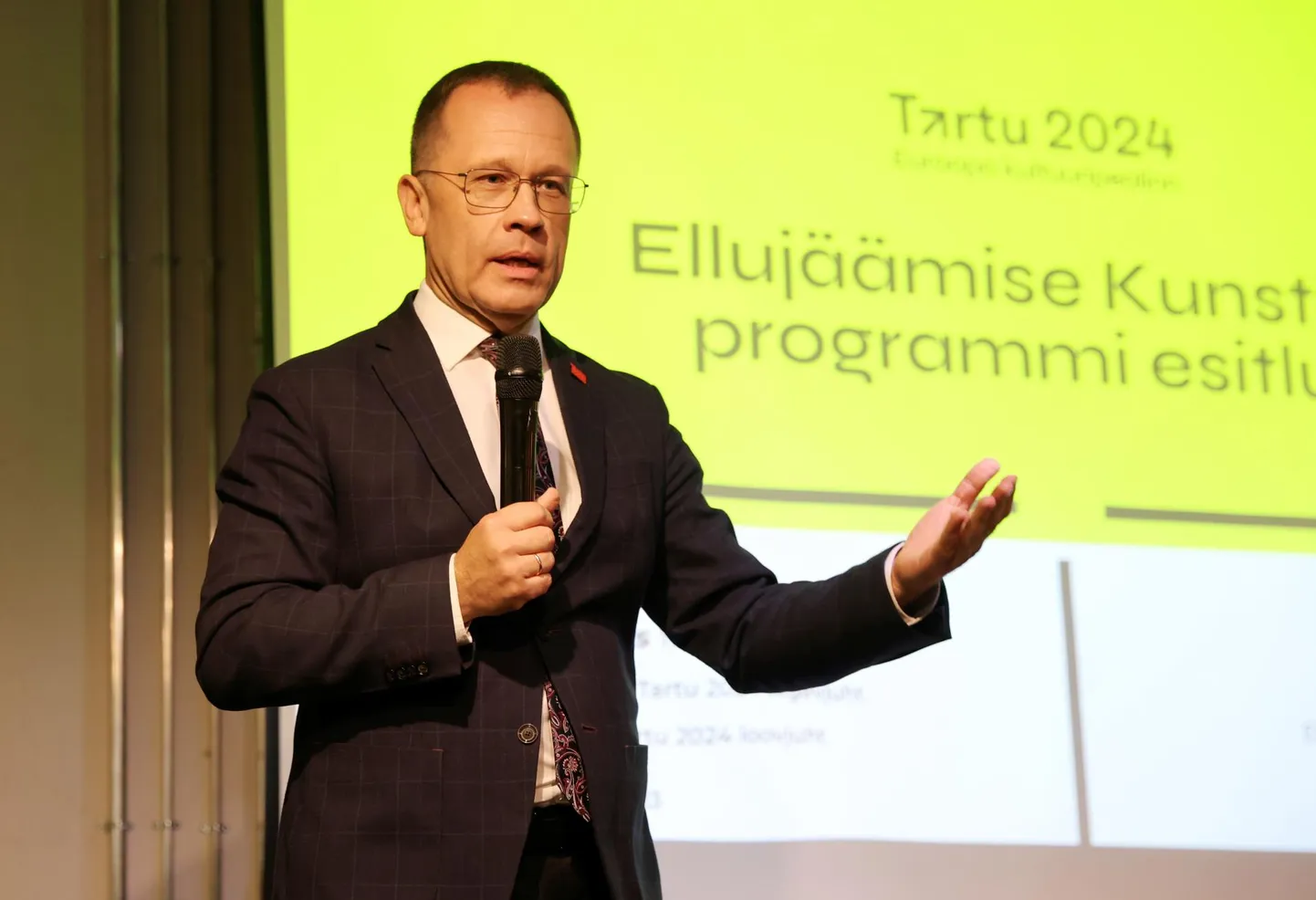 Kui kõik jääks vanaviisi, peaks Tartu linnapea Urmas Klaasi palk tuleval kevadel 7500 euro lähedale.